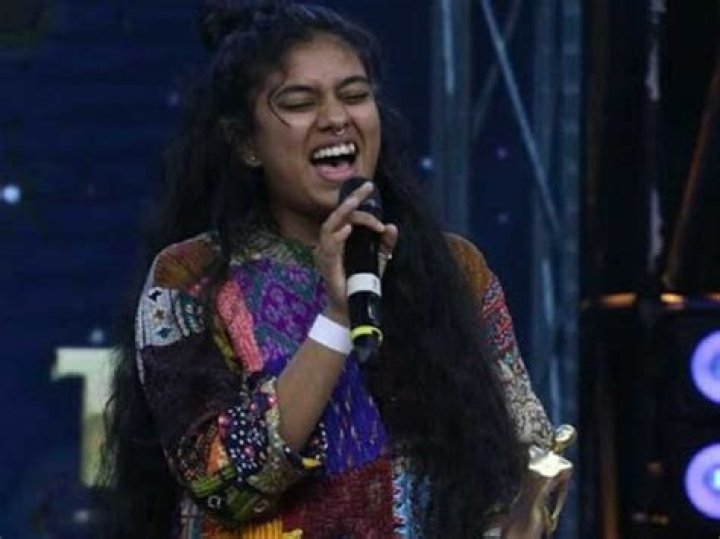 Aditi Sagar Biography: Songs, Instagram, Wikipedia, Age, Net Worth, Family, Photos, Boyfriend, Movie