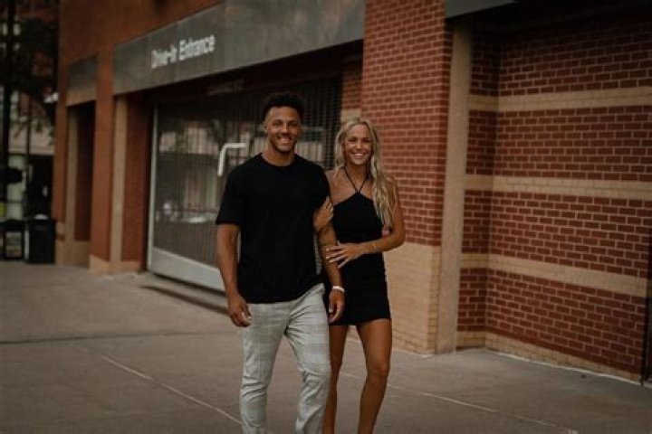 Adrián Lastra’s Girlfriend: Who is Adrián Lastra Dating?