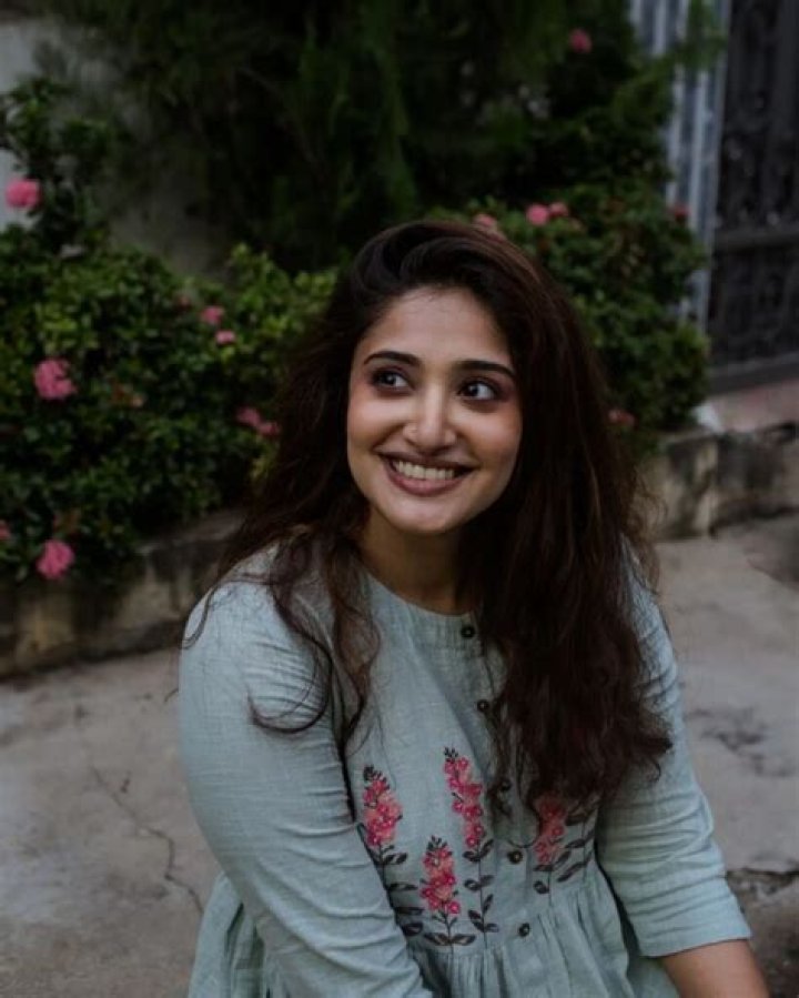 Anjana Jayaprakash - Net Worth, Age, Height, Birthday, Bio, Wiki!