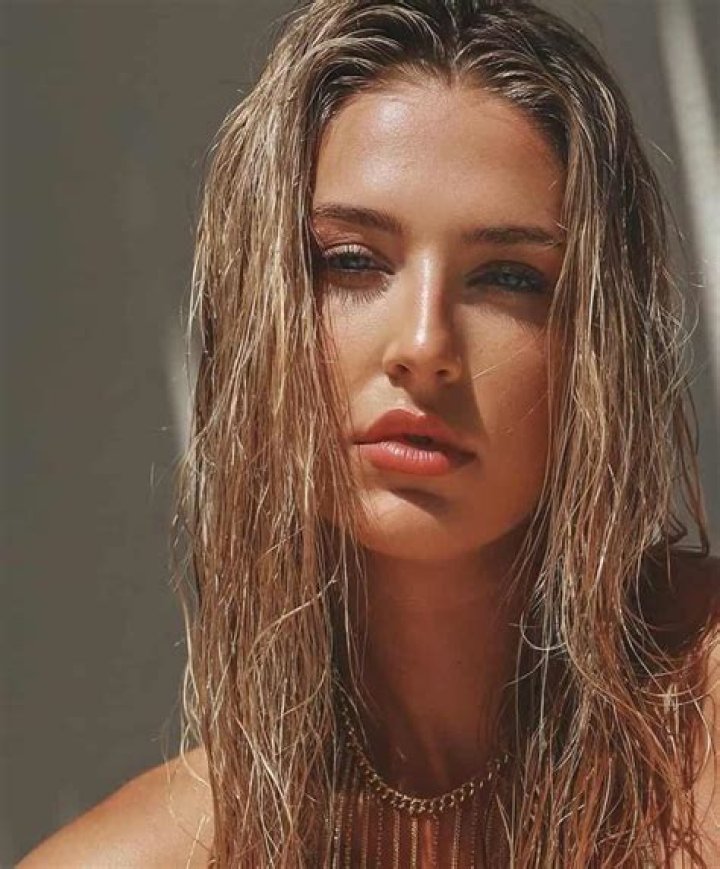 Asli Aydintasbas - Net Worth, Age, Height, Birthday, Bio, Wiki!