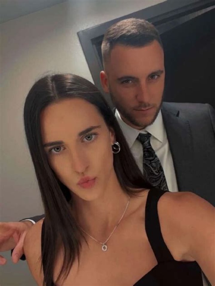 Bereplays’s Boyfriend: Who is Bereplays Dating?