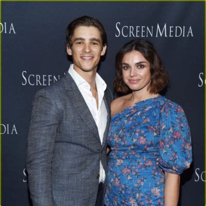 
Birdie Thwaites- All About Brenton Thwaites & Chloe Pacey’s Daughter	