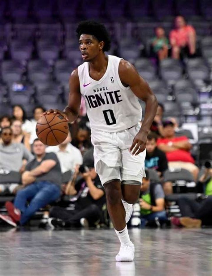 Cameron J. Henderson - Net Worth, Age, Height, Birthday, Bio, Wiki!