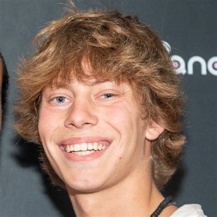 Casey Crawford Net Worth, Age, Height, Bio, Birthday, Wiki!