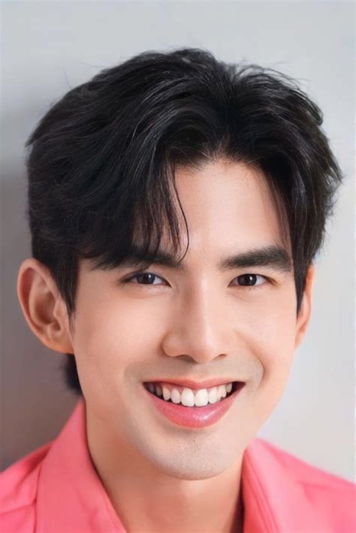 Chantavit Dhanasevi - Net Worth, Age, Height, Birthday, Bio, Wiki!