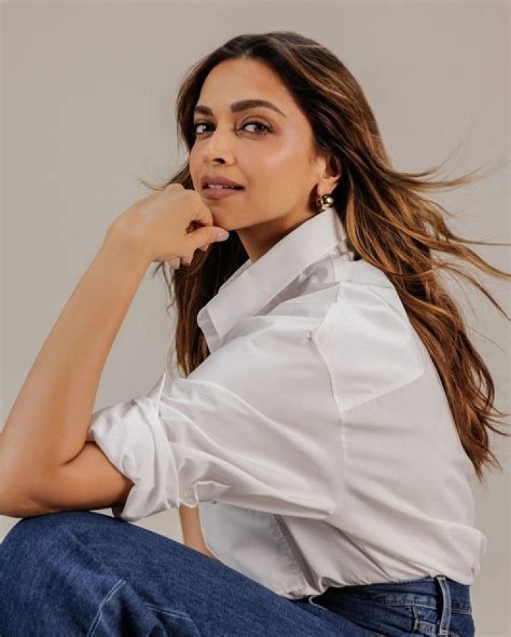 Deepika Padukone Net Worth, Age, Height, Bio, Birthday, Wiki!