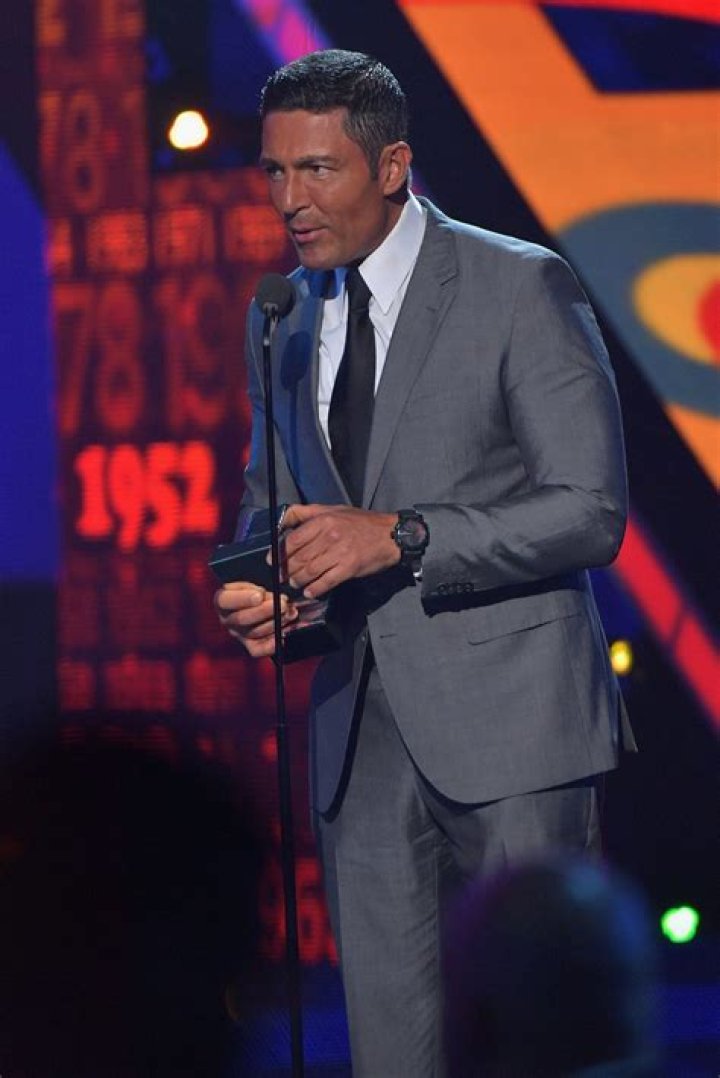 Fernando Colunga Net Worth, Age, Height, Bio, Birthday, Wiki!