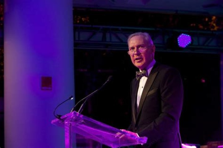 Gerardo Reyes - Net Worth, Age, Height, Birthday, Bio, Wiki!