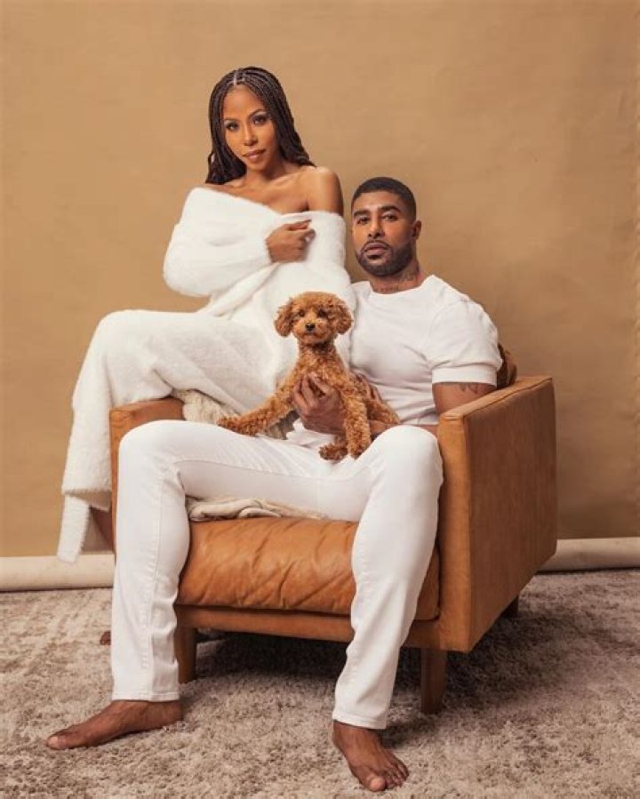 Gina Miles Net Worth, Age, Height, Bio, Birthday, Wiki!