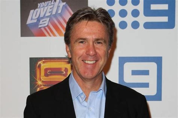 Glenn Robbins - Net Worth, Age, Height, Birthday, Bio, Wiki!