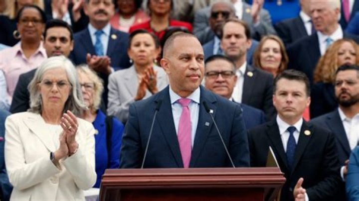 Hakeem Jeffries Wife: Meet Kennisandra Jeffries