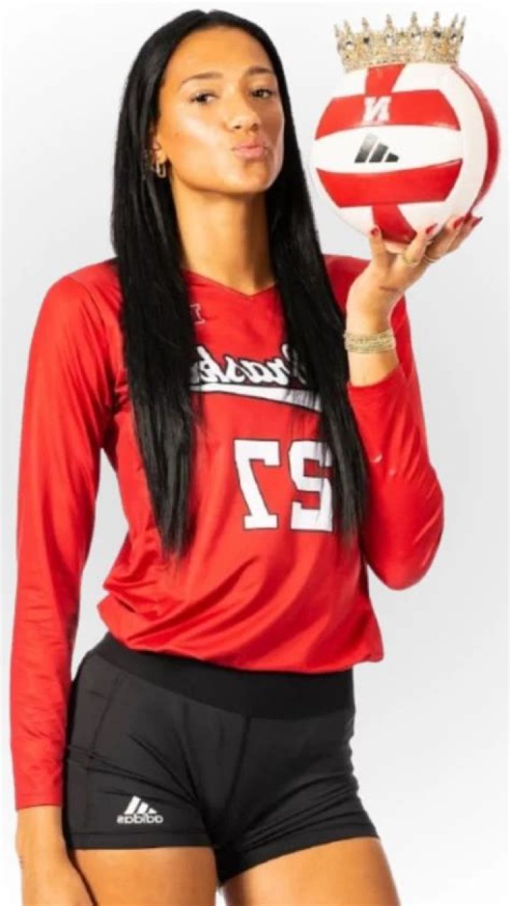 Hannah Murray - Net Worth, Age, Height, Birthday, Bio, Wiki!