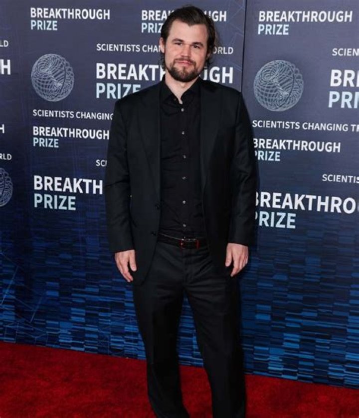 Henrik Carlsen - Net Worth, Age, Height, Birthday, Bio, Wiki!