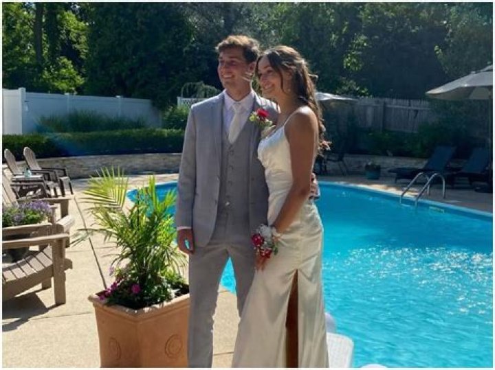 Holly Scally Net Worth, Age, Height, Bio, Birthday, Wiki!