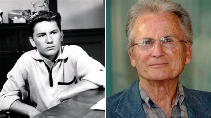 James Gray Net Worth, Age, Height, Bio, Birthday, Wiki!