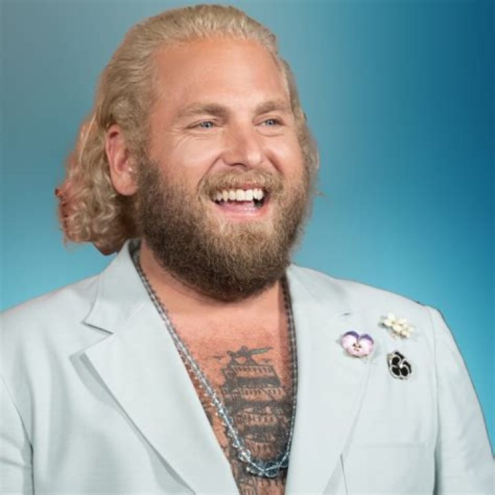 Jeremy Hill - Net Worth, Age, Height, Birthday, Bio, Wiki!