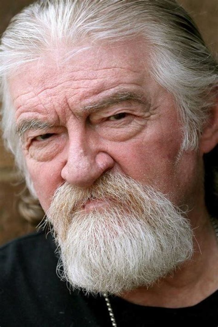 Joe Eszterhas Net Worth, Age, Height, Bio, Birthday, Wiki!