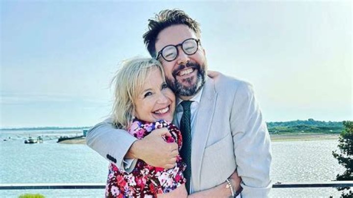 Jon Kay Wife: Meet Francesca Kasteliz