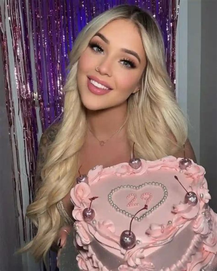 Kali Hawk Net Worth, Age, Height, Bio, Birthday, Wiki!