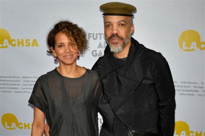 Kareem Hunt Net Worth 2024, Age, Height, Bio, Birthday, Wiki!