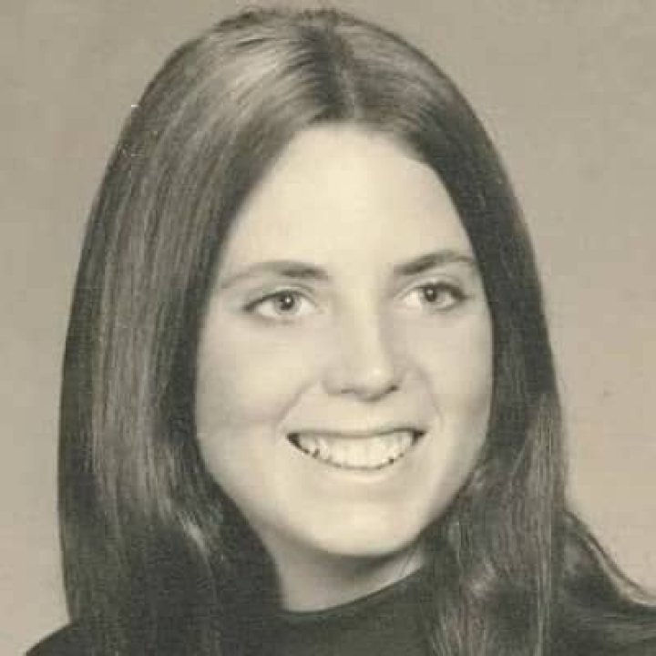 Katherine Bertsch- Wiki, Age, Husband, Ethnicity, Net Worth, Height, Career