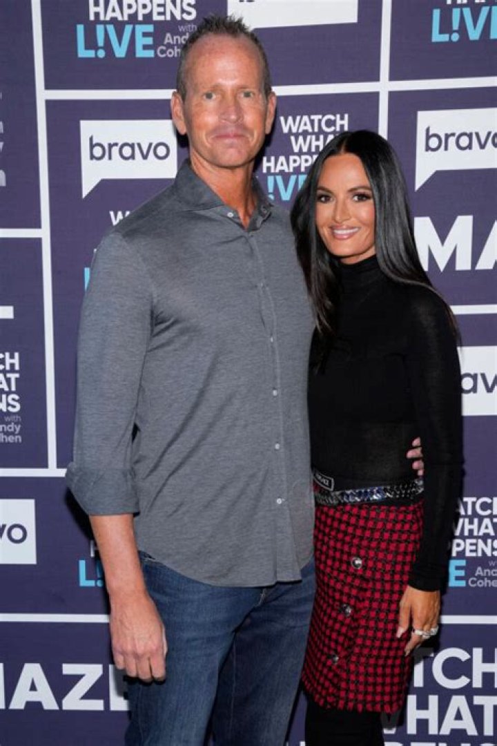 Ken Barlow Net Worth, Age, Height, Bio, Birthday, Wiki!