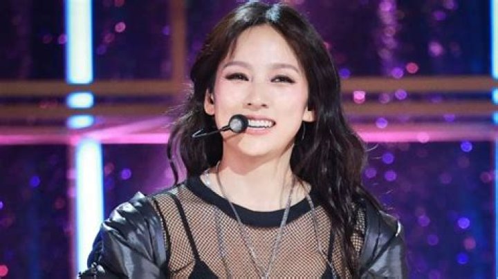 Lee Hyori - Net Worth, Age, Height, Birthday, Bio, Wiki!