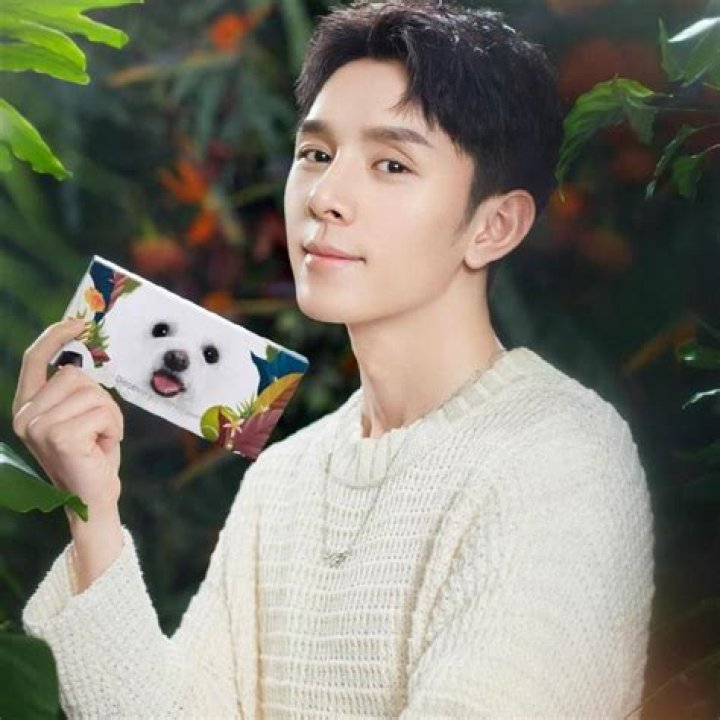 Li Jiaqi - Net Worth, Age, Height, Birthday, Bio, Wiki!