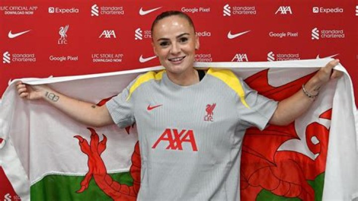 Lily Woodham - Net Worth, Age, Height, Birthday, Bio, Wiki!