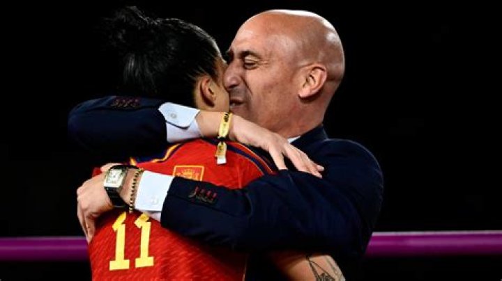 Luis De La Fuente Net Worth, Age, Height, Bio, Birthday, Wiki!