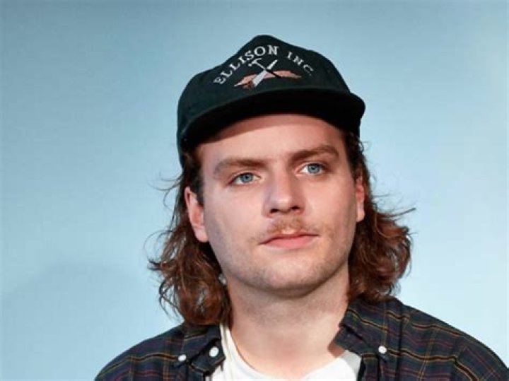 Mac DeMarco Net Worth, Age, Height, Bio, Birthday, Wiki!