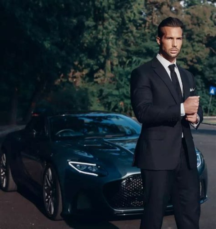 Matthew Evenson Tate - Net Worth, Age, Height, Birthday, Bio, Wiki!