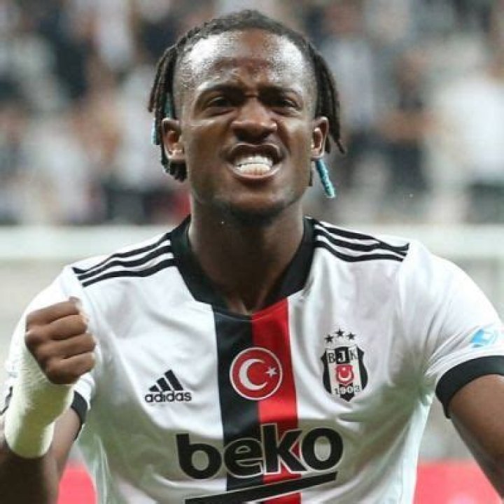 Michy Batshuayi- Wiki, Age, Height, Girlfriend, Net Worth, Ethnicity, Career