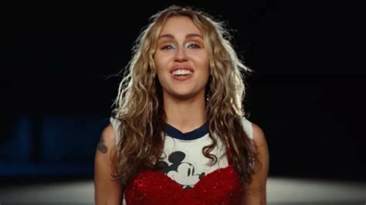Miley Cyrus Releases Brand New Single 'Younger Now'