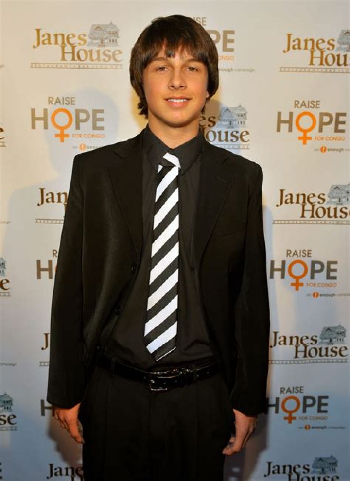 Mitch Holleman Net Worth, Age, Height, Bio, Birthday, Wiki!