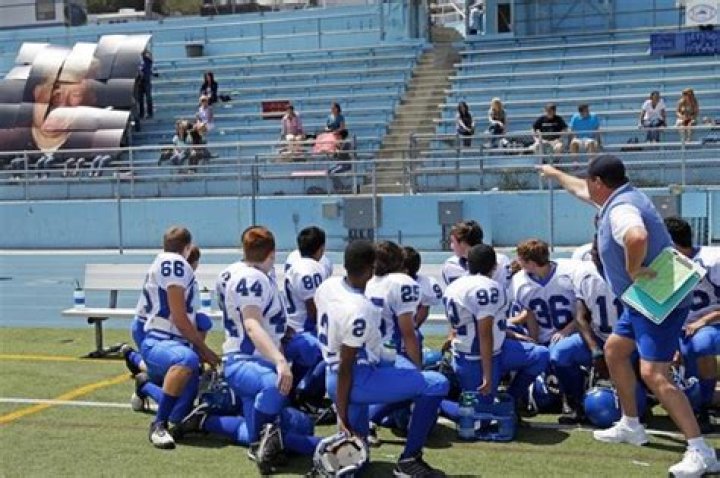 Modern Family RECAP 12/4/13: Season 5 Episode 9 “The Big Game”