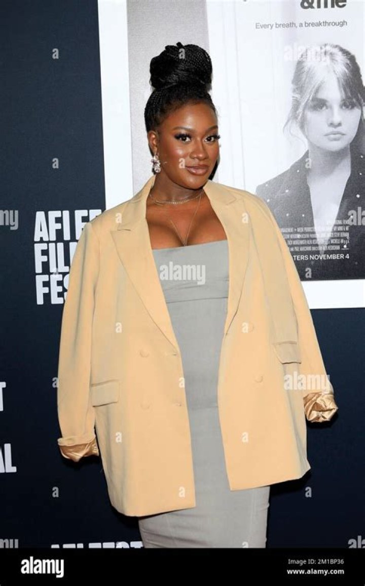 Monica Veloz - Net Worth, Age, Height, Birthday, Bio, Wiki!