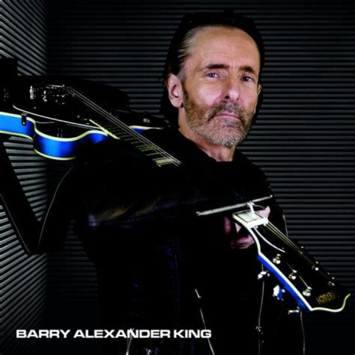 Music Video Premiere: Barry Alexander King Unveils “Try To Carry On”