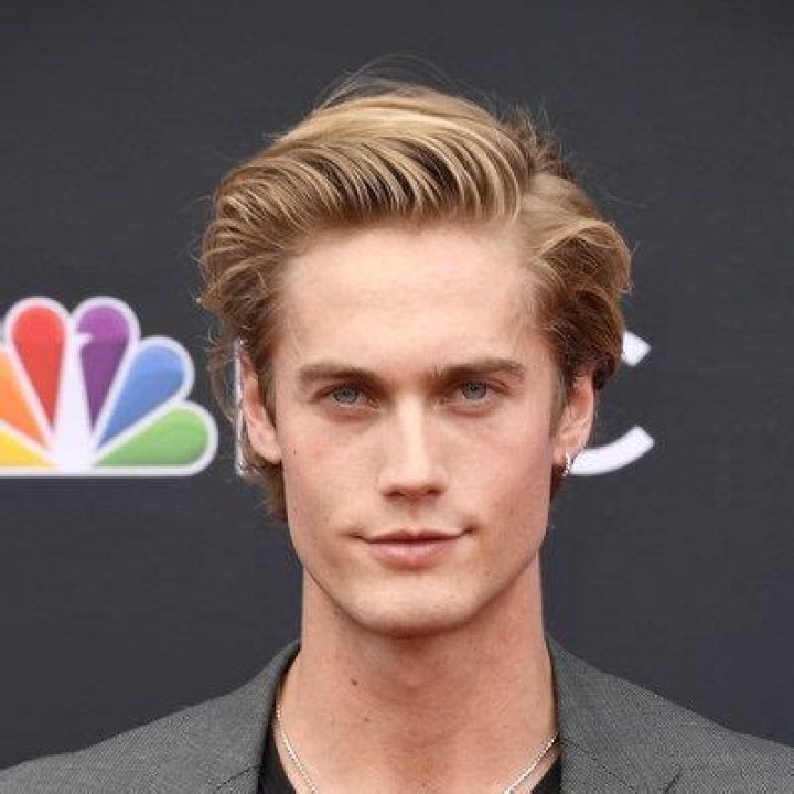 Neels Visser - Net Worth, Age, Height, Birthday, Bio, Wiki!