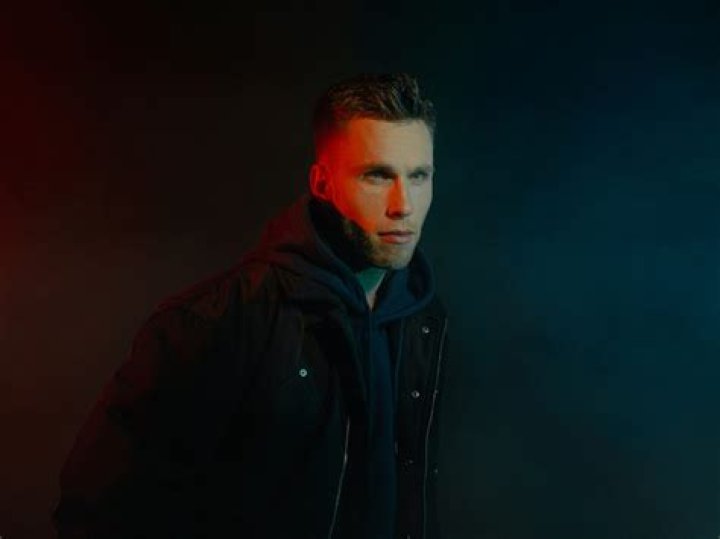 Nicky Romero Returns as Monocule with Deep Progressive Gem "Stargazing" With British Singer/Songwriter Leo Stannard