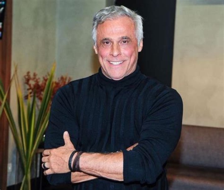 Oscar Magrini - Net Worth, Age, Height, Birthday, Bio, Wiki!