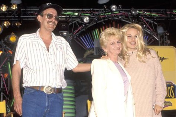 Pamela Anderson Parents: Meet Carol And Barry Anderson