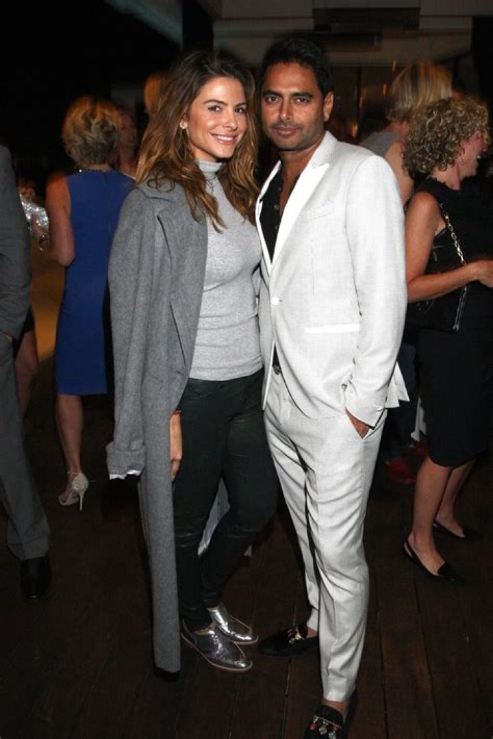 Ramesh Oza Net Worth, Age, Height, Bio, Birthday, Wiki!