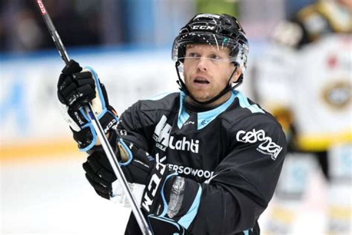 Ryan Lasch - Net Worth, Age, Height, Birthday, Bio, Wiki!