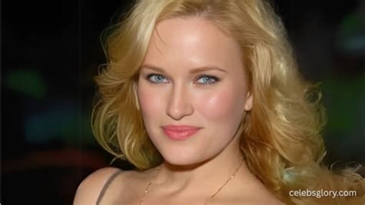 Sarah Rose Karr Net Worth 2024, Age, Height, Bio, Birthday, Wiki!