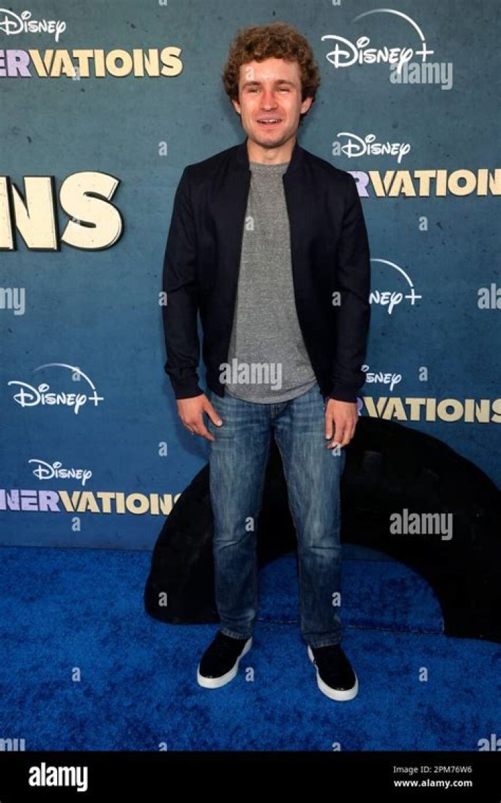 Sean Giambrone Net Worth, Age, Height, Bio, Birthday, Wiki!