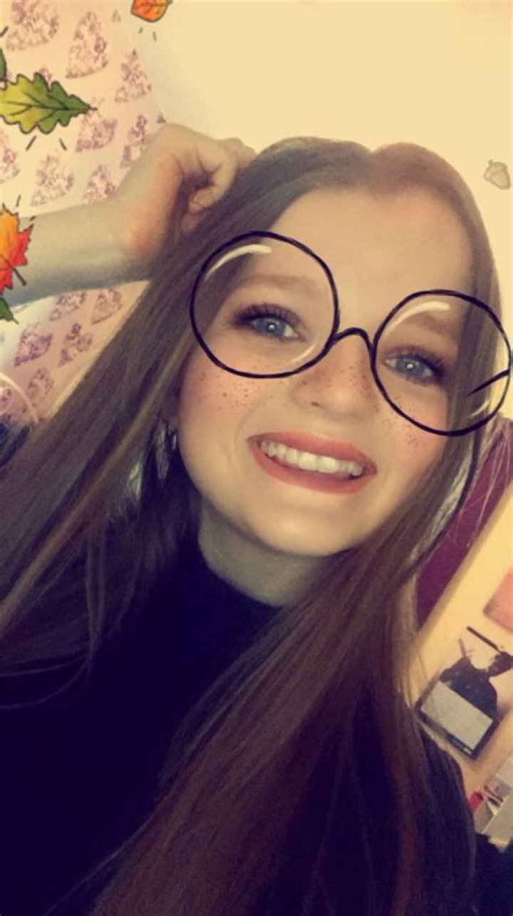 Sebastian Olzanski fans trend the tag "#SelfieForSeb"