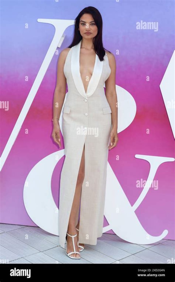 Shanina Shaik Net Worth 2024, Age, Height, Bio, Birthday, Wiki!