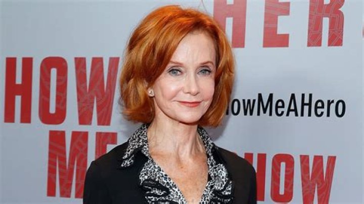Swoosie Kurtz Net Worth, Age, Height, Bio, Birthday, Wiki!