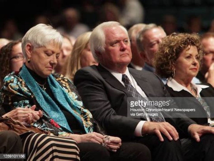 Wes Phillips Parents: Meet Wade Phillips and Laurie Phillips